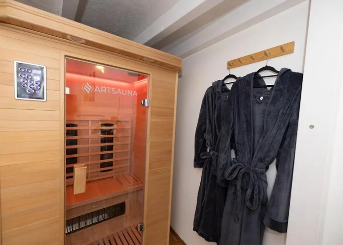 Stylish Old Town With Infrared Sauna Апартаменты