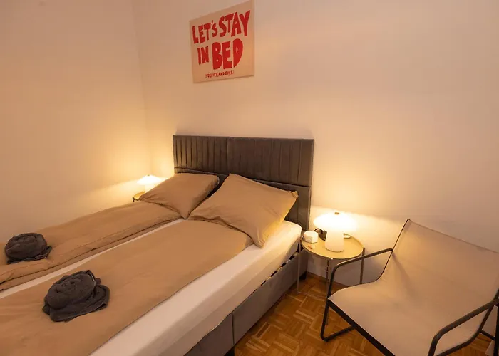 Апартаменты Stylish Old Town With Infrared Sauna