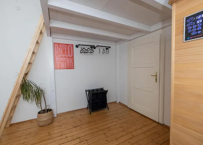 Stylish Old Town With Infrared Sauna شقة لينتز